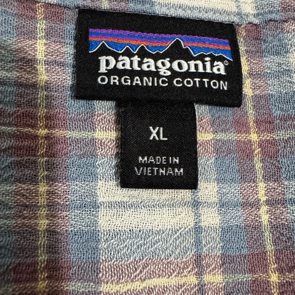 Patagonia Blue and Gray Casual Button Down Shirt
💙COTTON 100% ORGANIC💙 - Picture 5 of 7